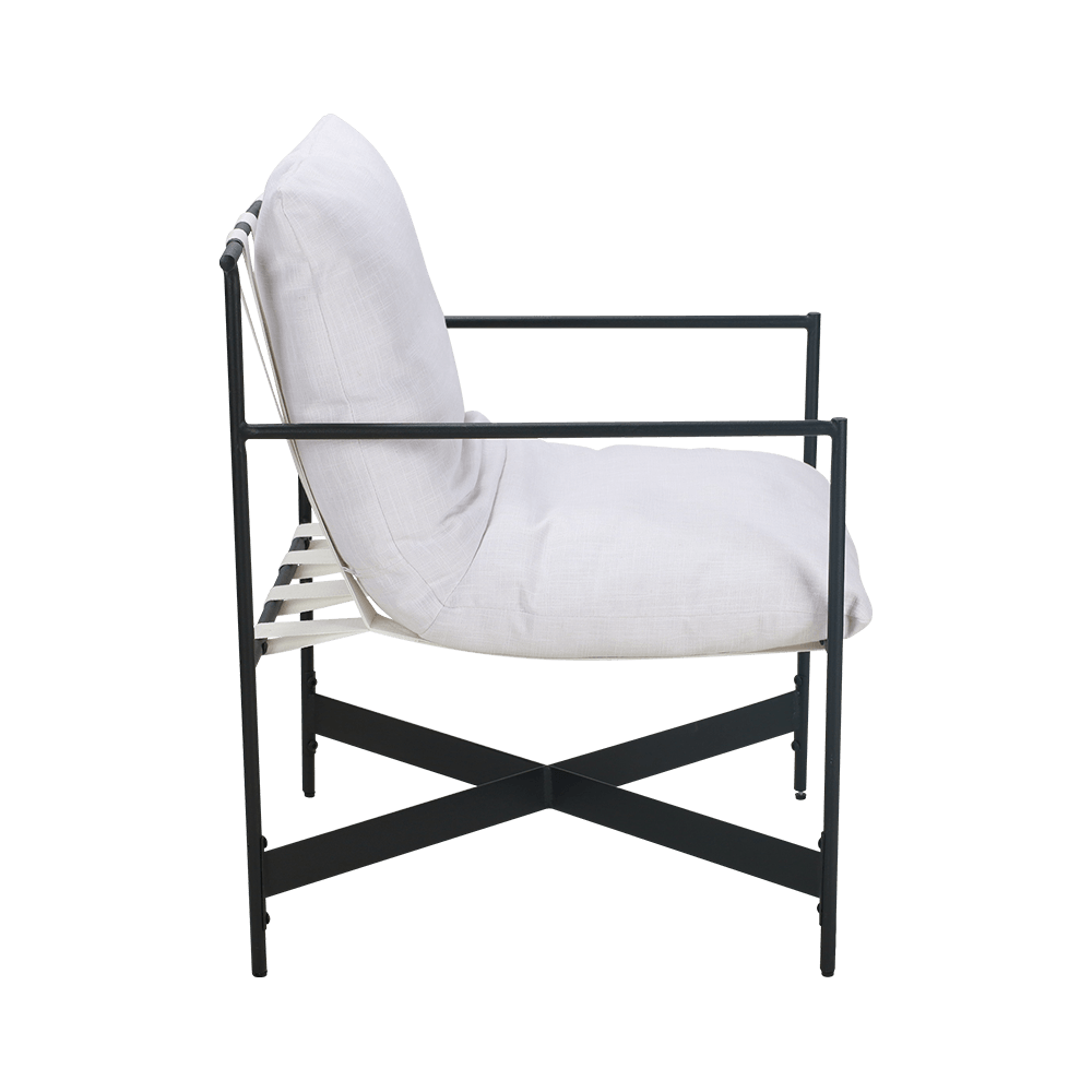 Valkoinen kangaskumipuun ruokasali