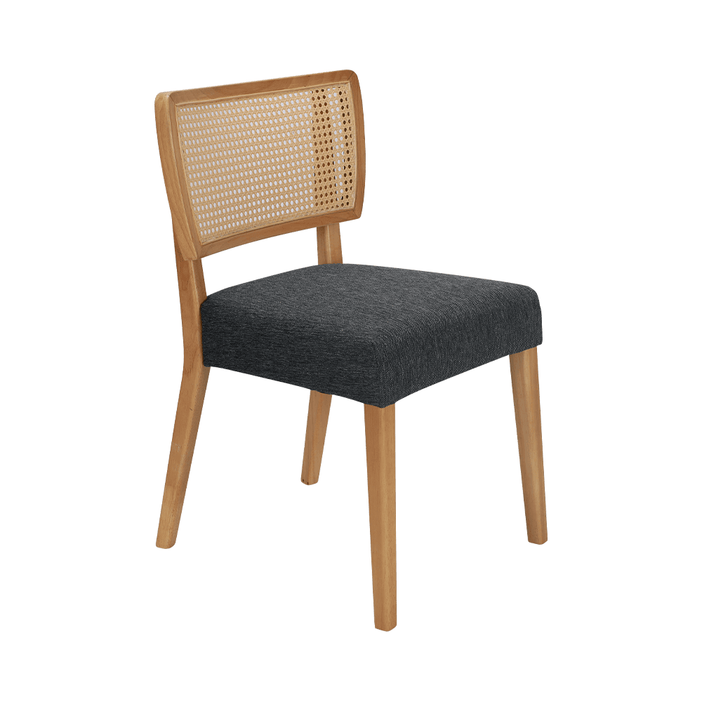 Harmaa puu ruokailutuoli selkänojalla